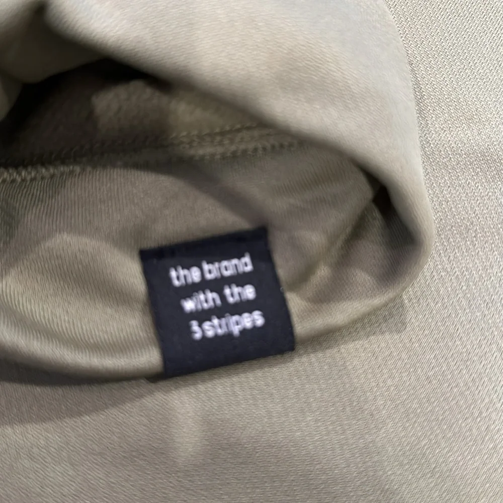 ADIDAS NWOT HOODIE MENS SIZE L ARMY GREEN FROM SAKS. NWOT